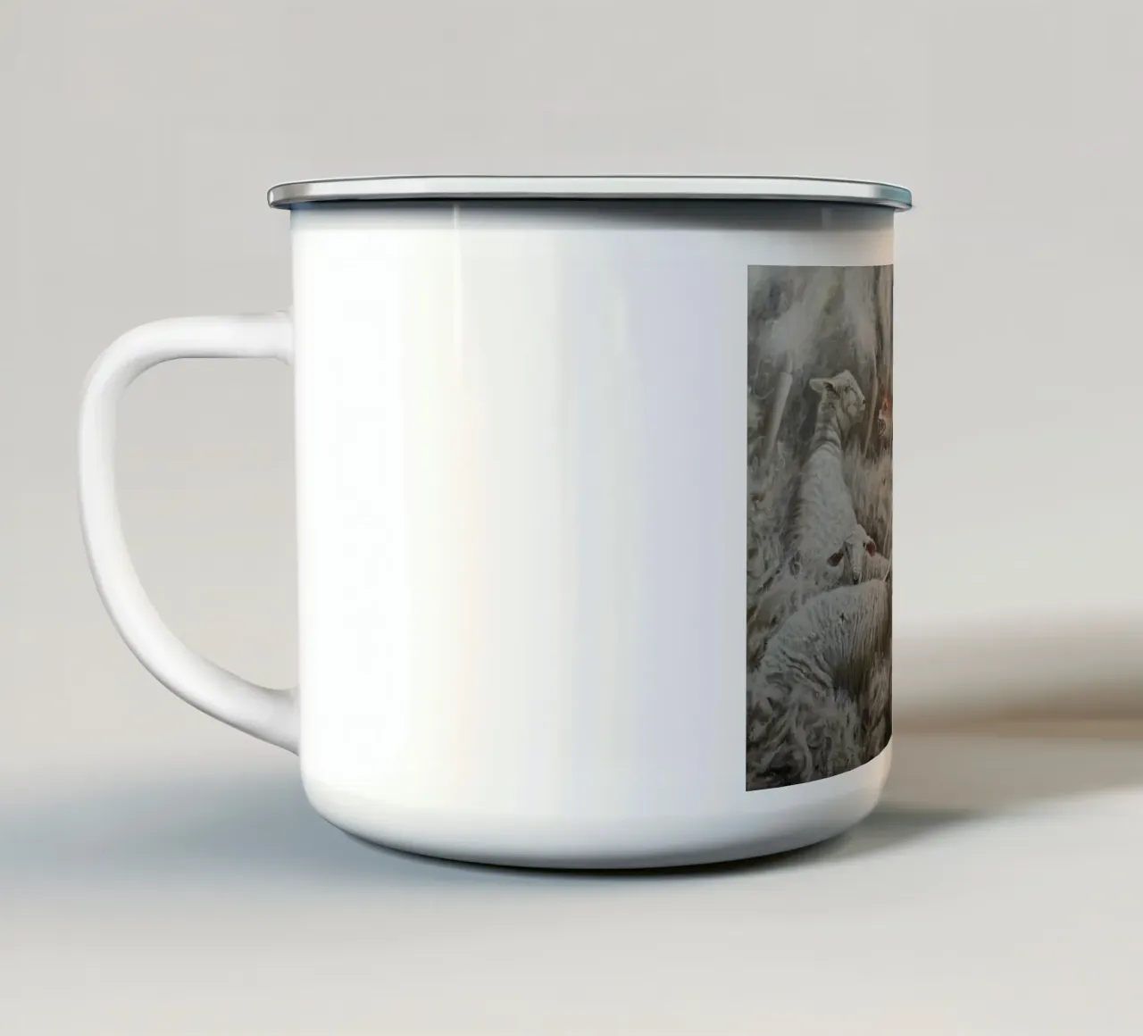 Oveja y zorro taza de esmalte de Birgitart