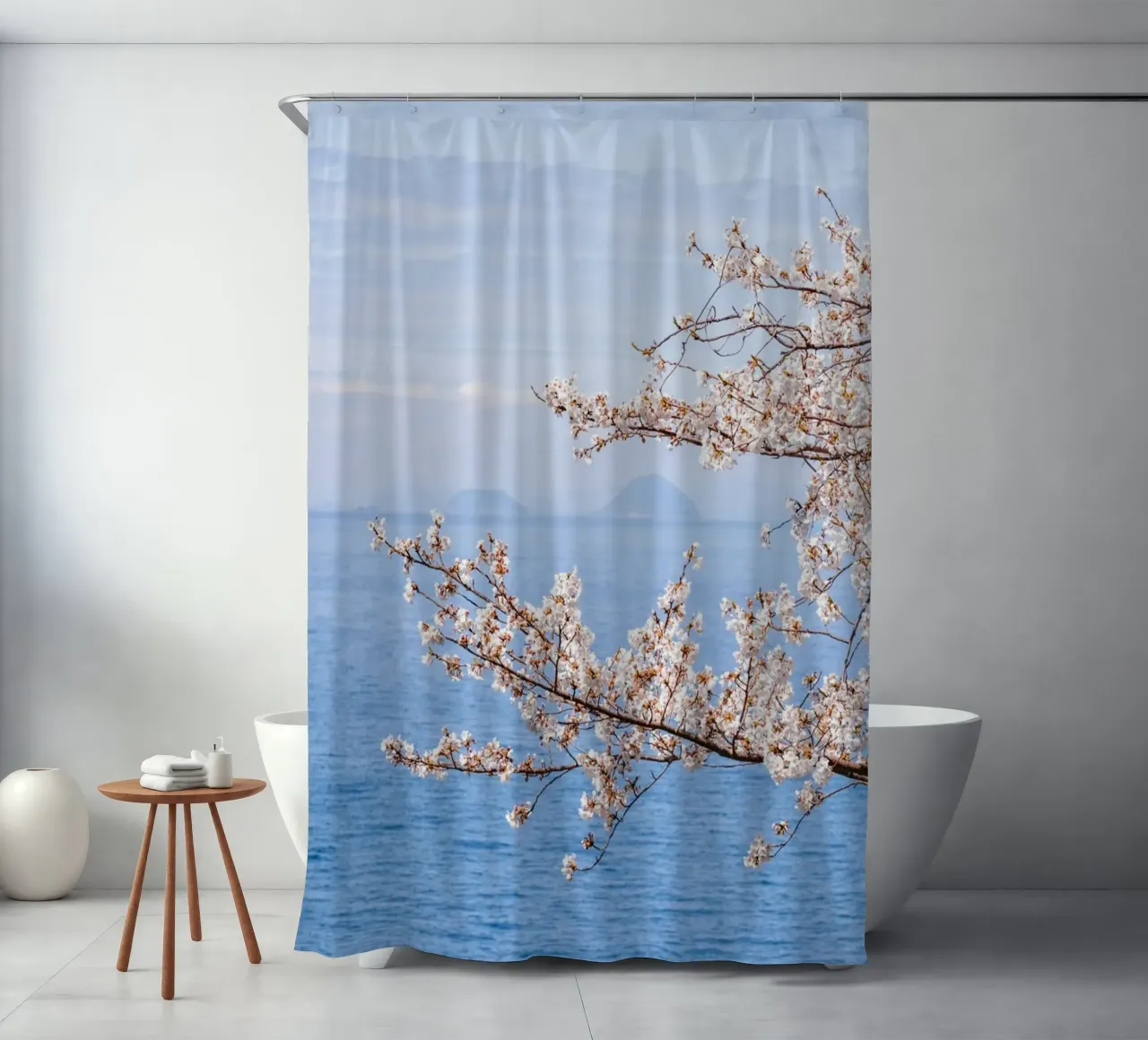 Fiori di ciliegio dell'oceano - Giappone tenda da doccia da Marcel Bisig