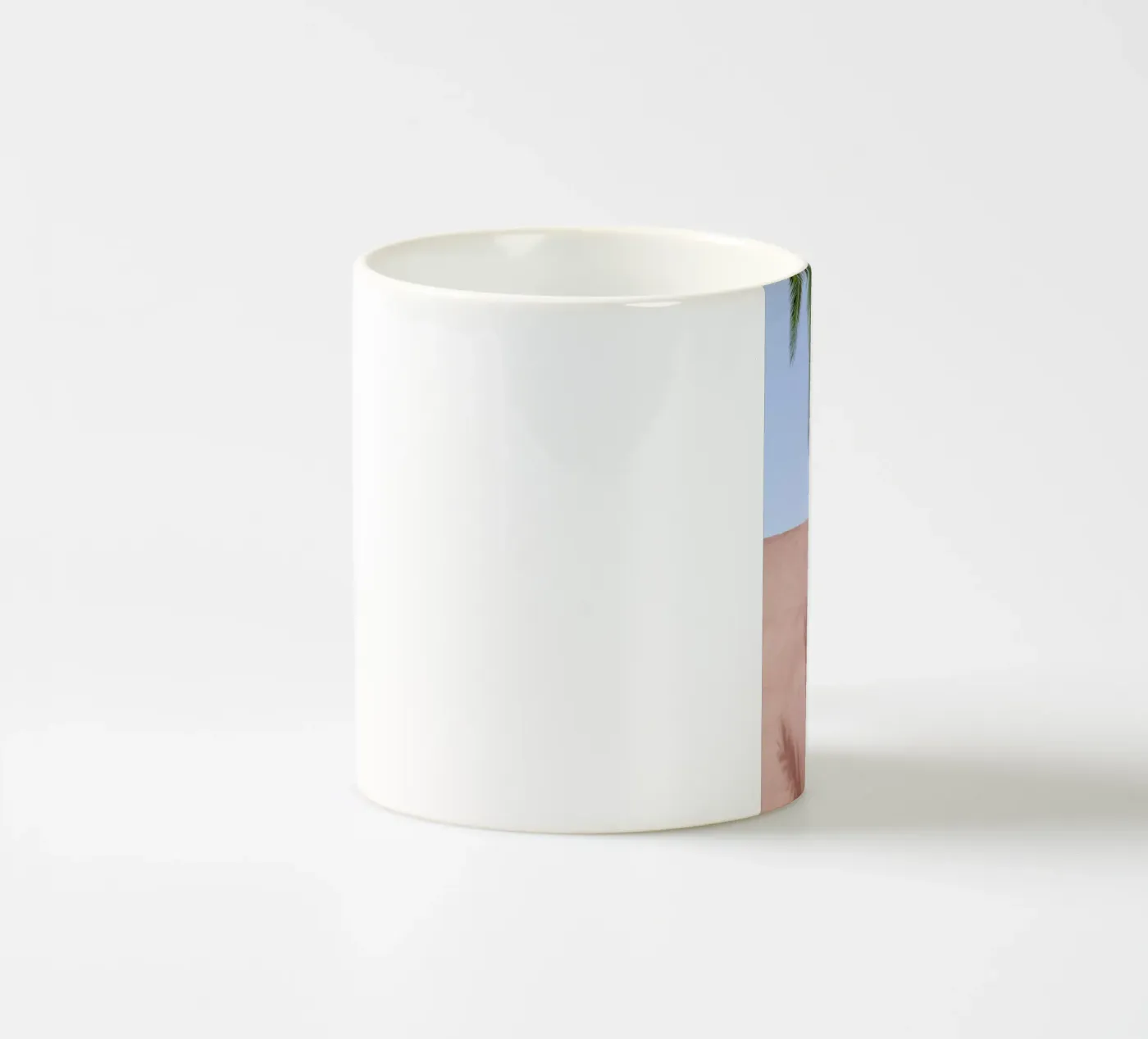 Reflecting ceramic mug by Rupert Höller