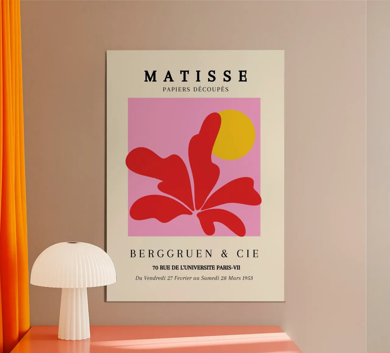 Matisse 1953 uitgesneden vorm gele cirkel Parijs poster met houten frame van NorwesClub