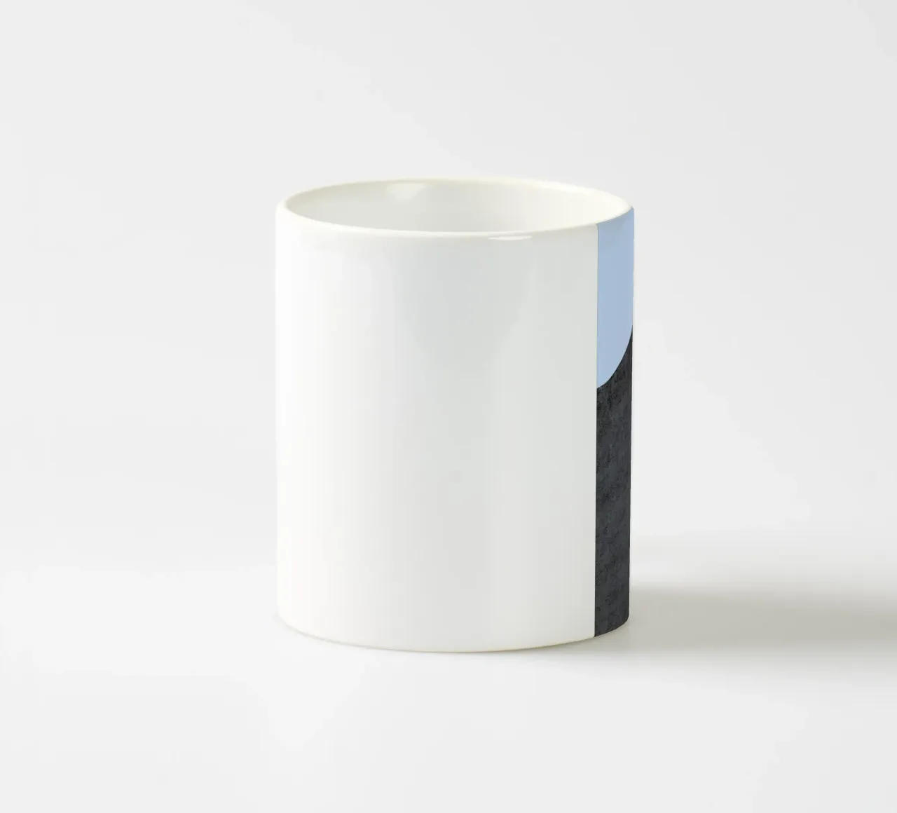 Berlin Brutalist Church 2 Keramik Tasse von Marc Schulthess
