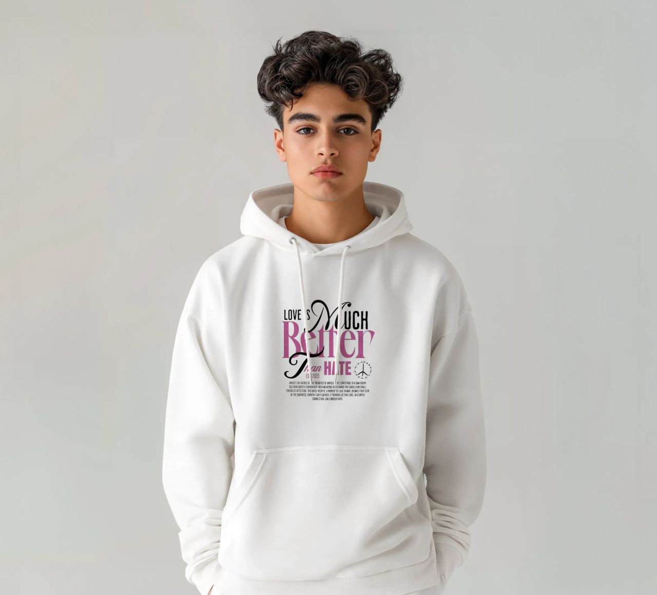 Love is Much Better Than Hate felpa con cappuccio da artelevenstudio