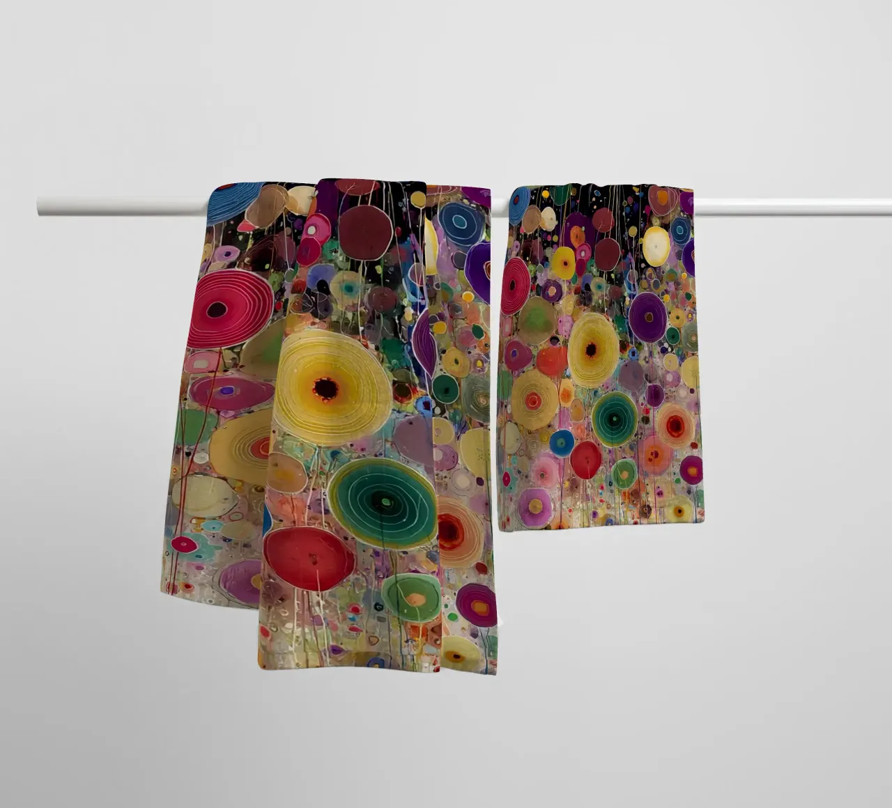Flowers Abstract B, style Gustav Klimt towel by Mateo