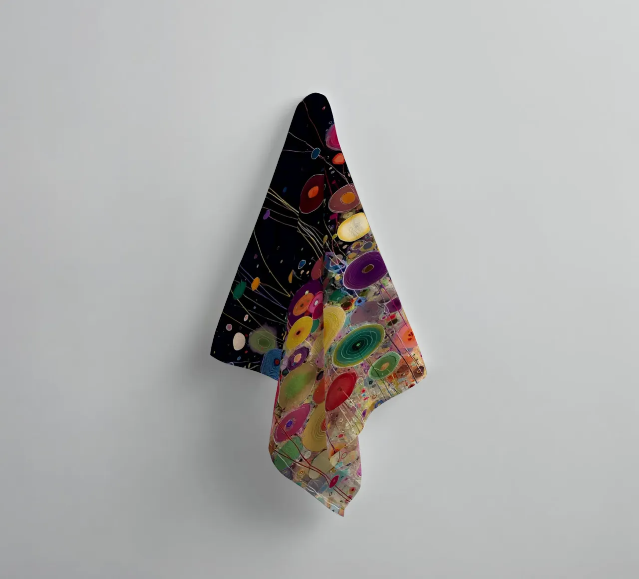 Flowers Abstract B, style Gustav Klimt towel by Mateo