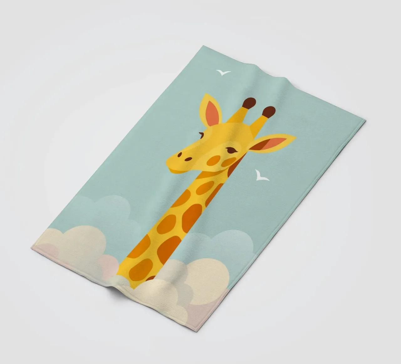 Giraffa gentile sopra le nuvole - motivo animale onirico coperta in pile da namosh