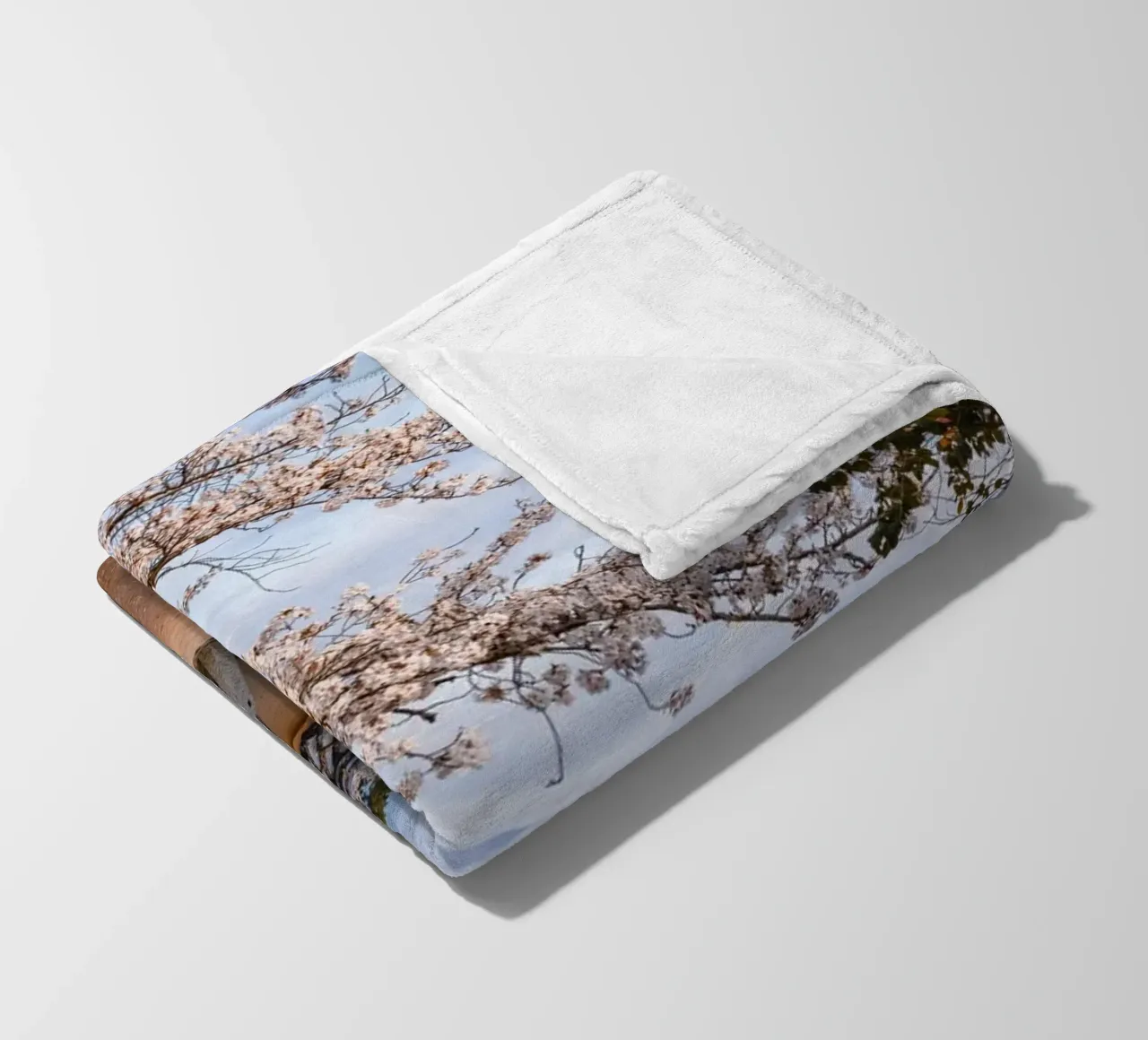 Muri di casta a Matsuyama, Giappone coperta in pile da Marcel Bisig