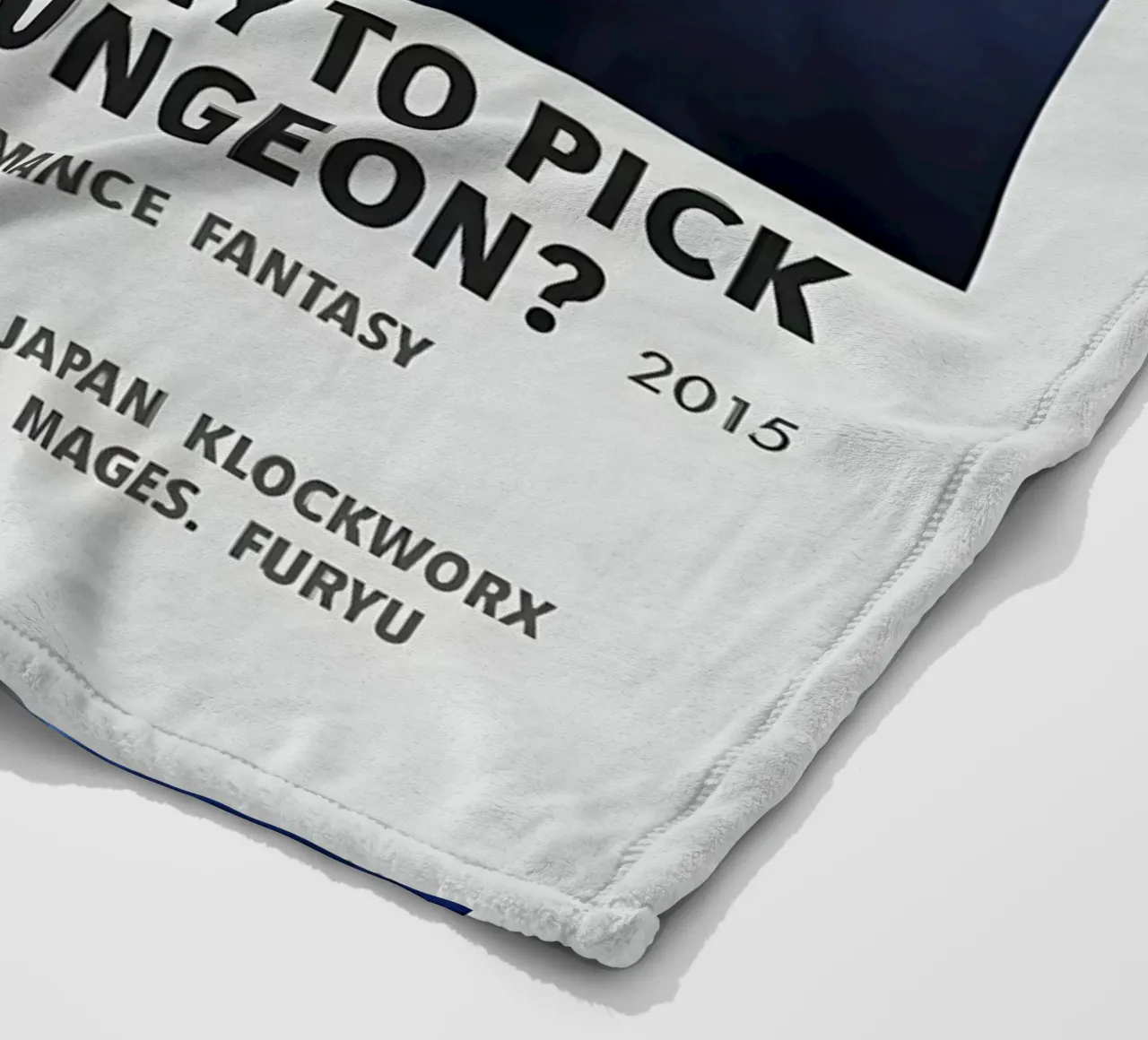 IS IT WRONG TO TRY TO PICK UP GIRLS IN A DUNGEON?  2015 coperta in pile da Totoya