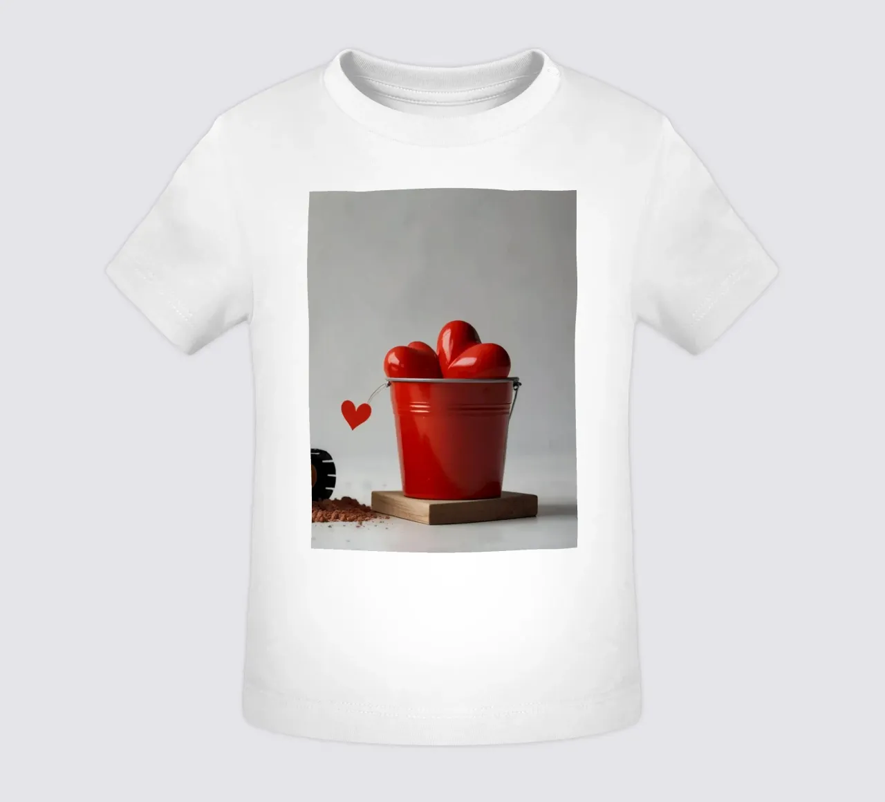 escavatore giallo e rosso a forma di cuore in una benna maglietta neonato da DesignDoodle