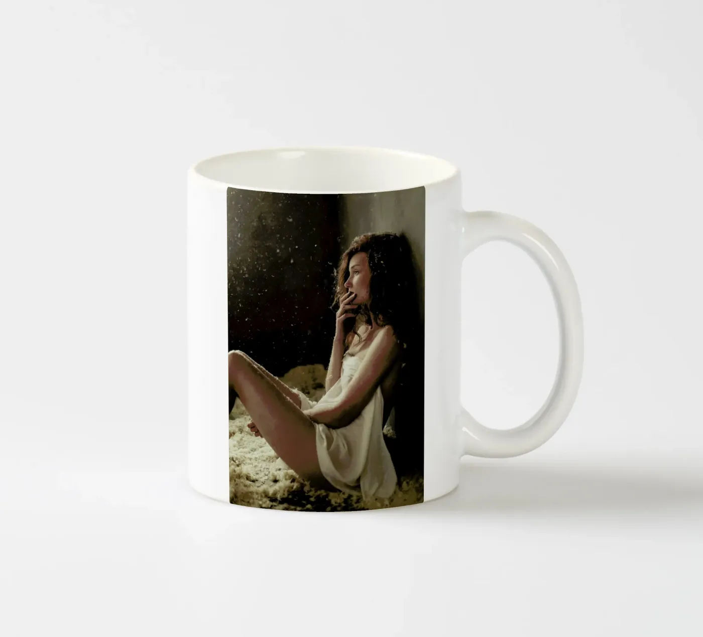 Soft Light Keramik Tasse von Runway Collective