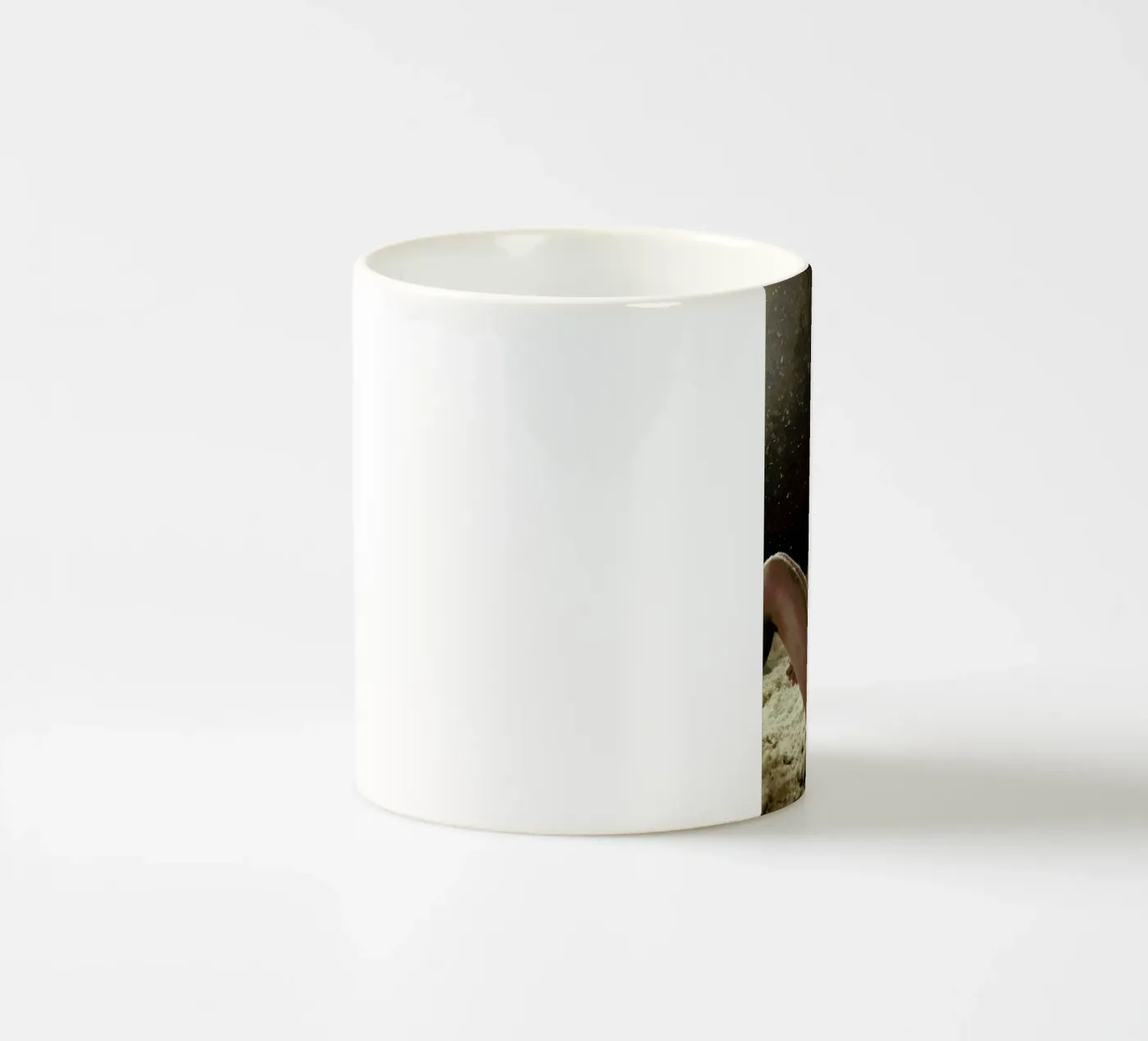 Soft Light Keramik Tasse von Runway Collective