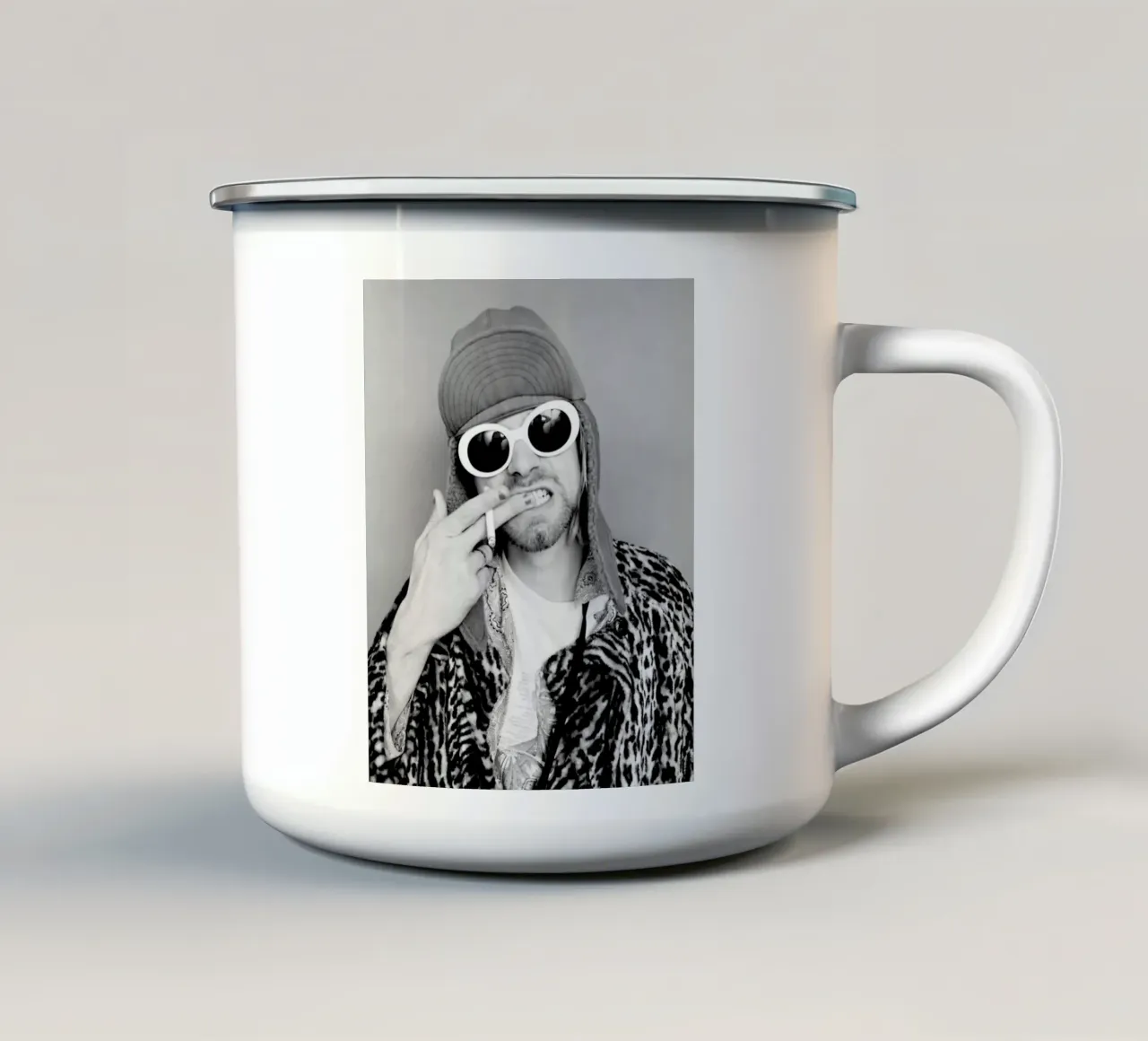 Kurt Cobain Nero Bianco tazza in smalto da British ART Store