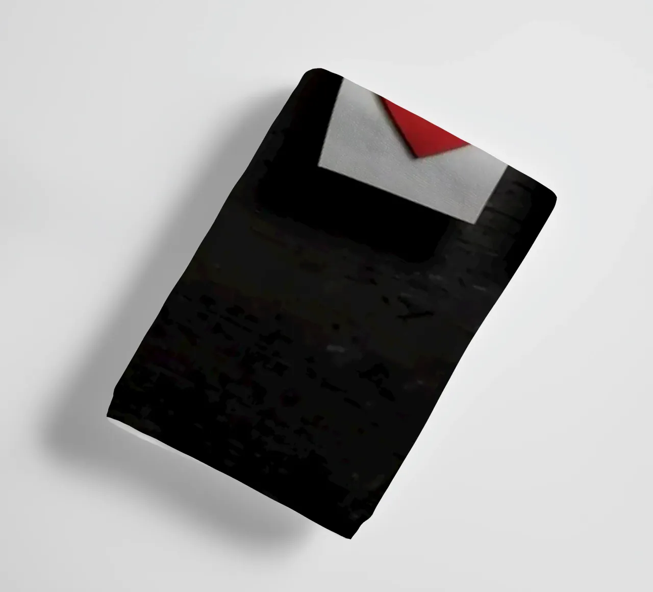 Cuori colorati appesi a una corda con luce calda asciugamano da bagno da DesignDoodle