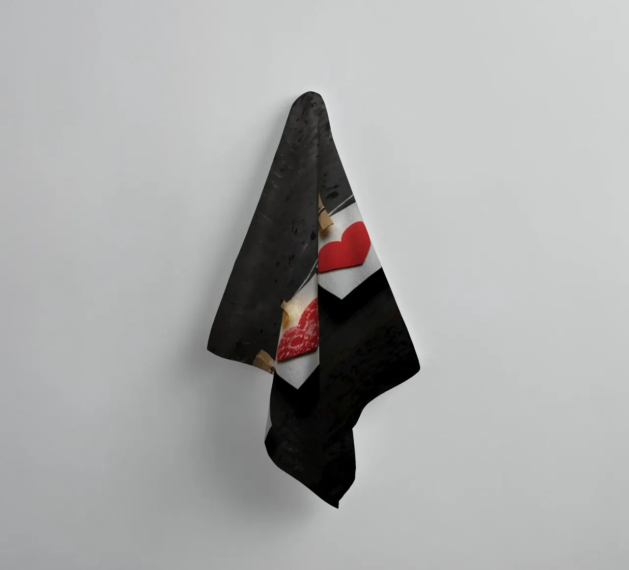 Cuori colorati appesi a una corda con luce calda asciugamano da bagno da DesignDoodle