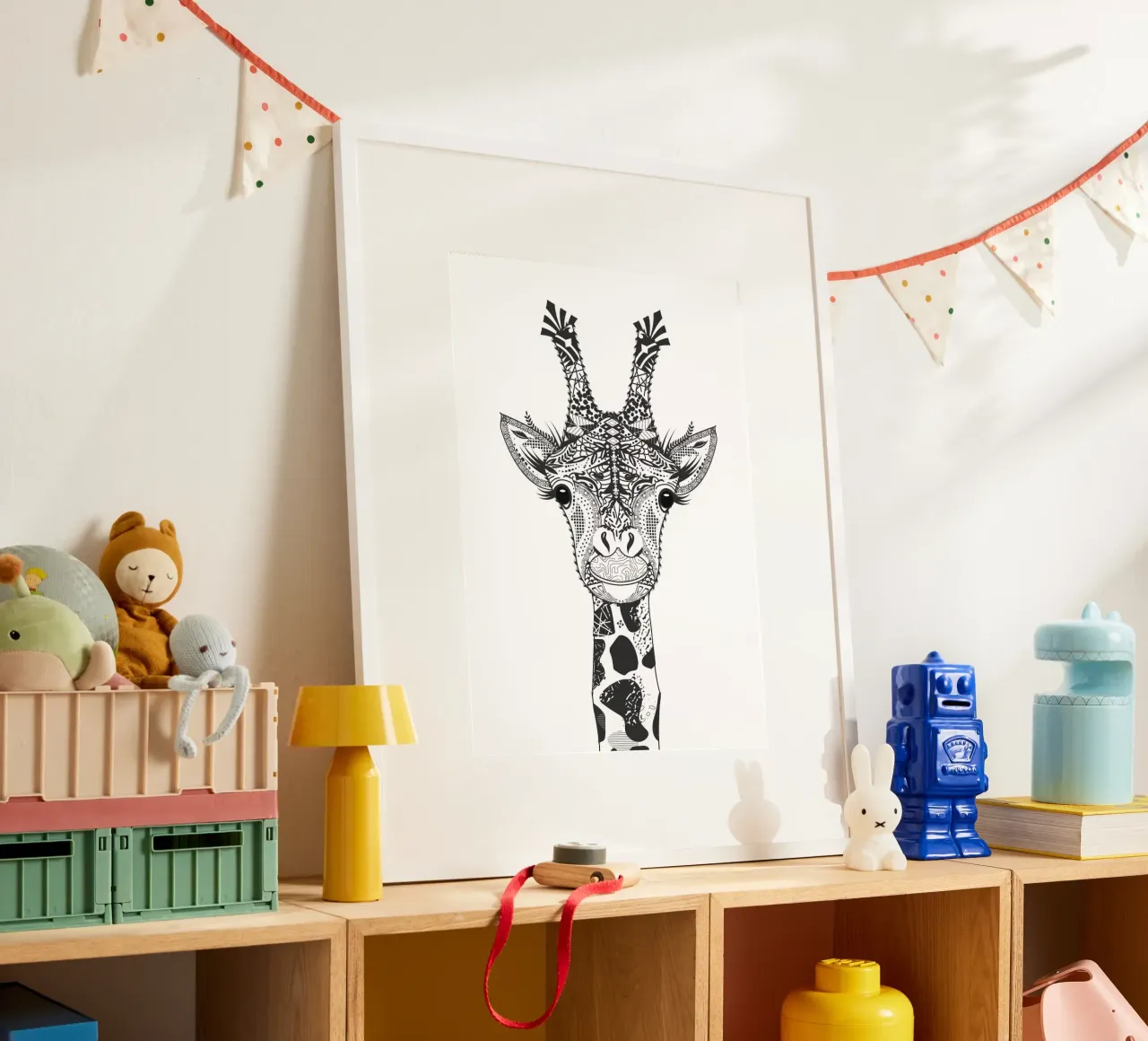 Giraffa grafica in stile ornamentale - arte animale poster con telaio in legno da NA/MO