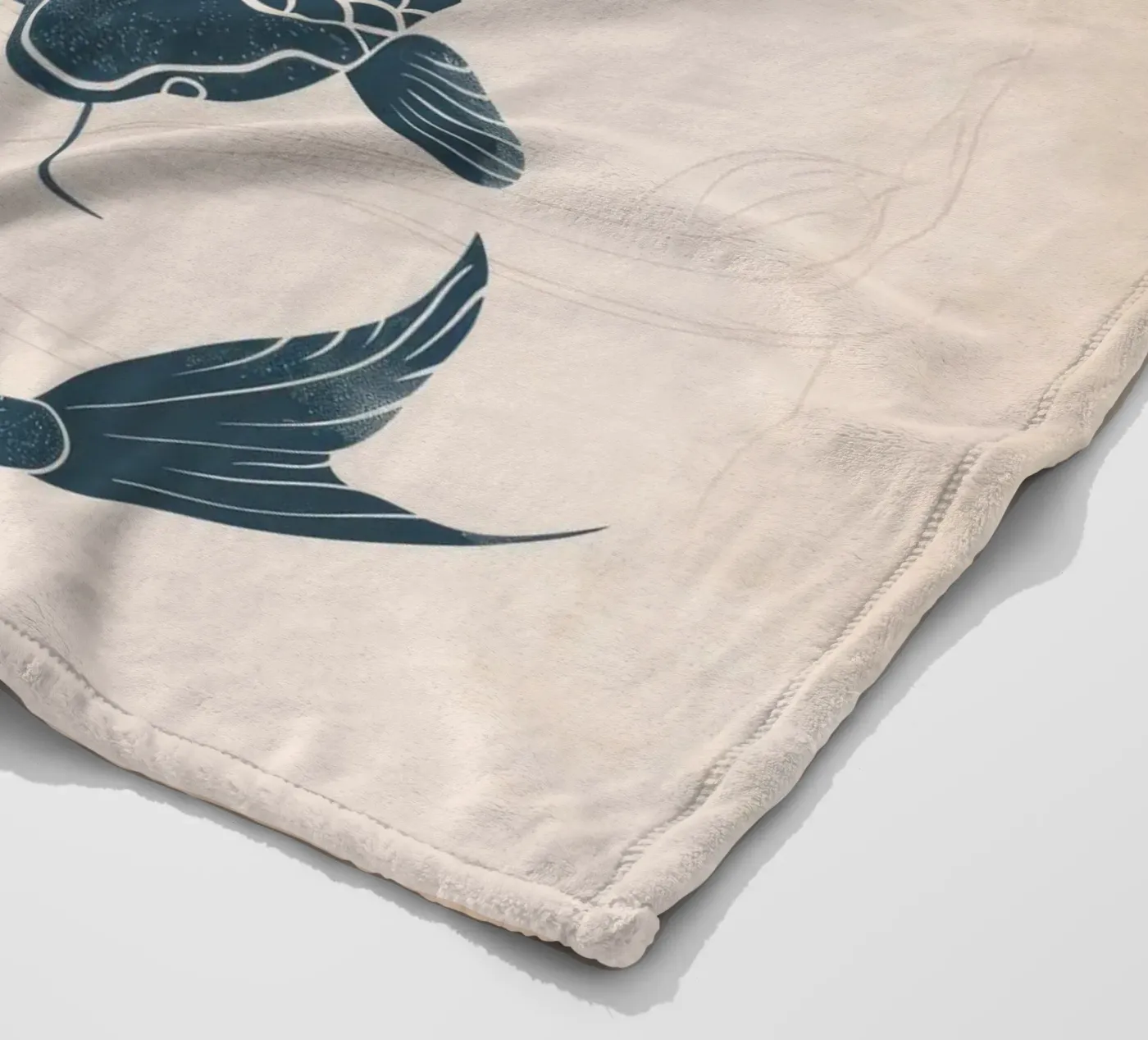 Koi Fleecedecke von treechild