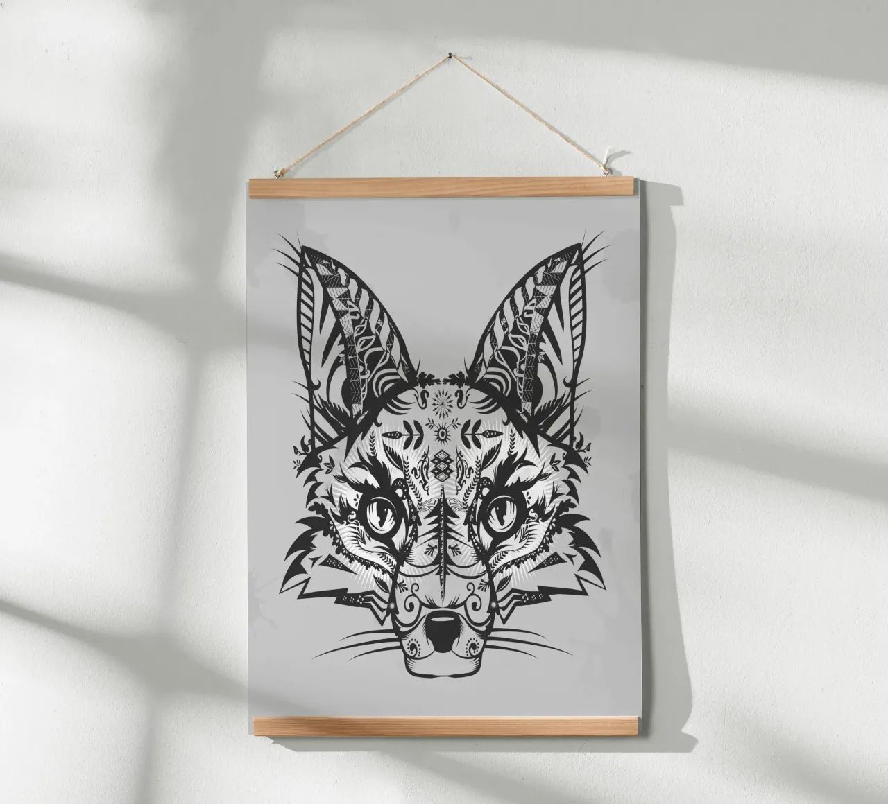 Mystischer Fuchs im ornamentalen Line-Art-Stil Poster mit Holzrahmen von NA/MO