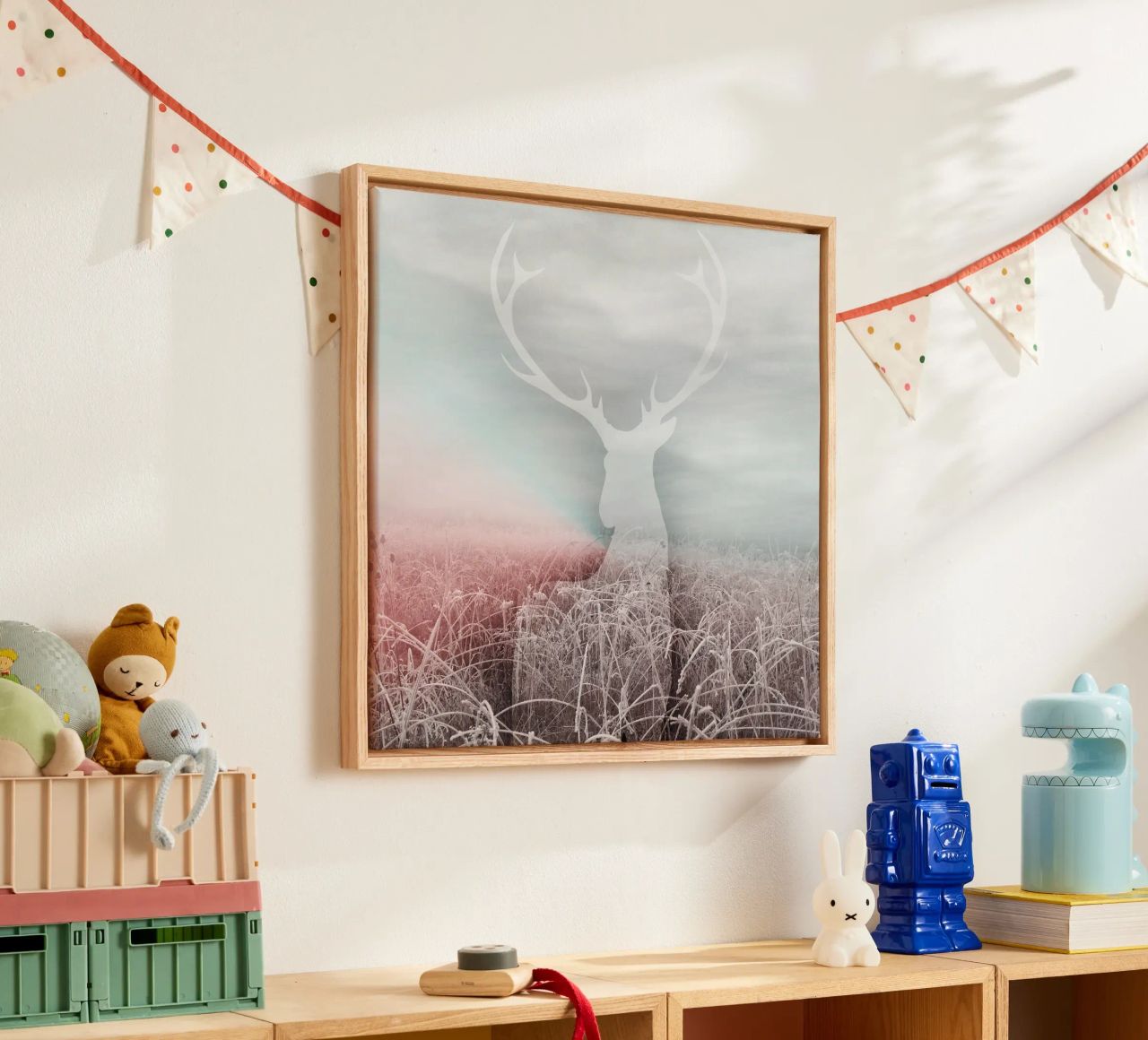 Geisterhirsch in winterlicher Landschaft – Mystische Naturku Leinwand von NA/MO