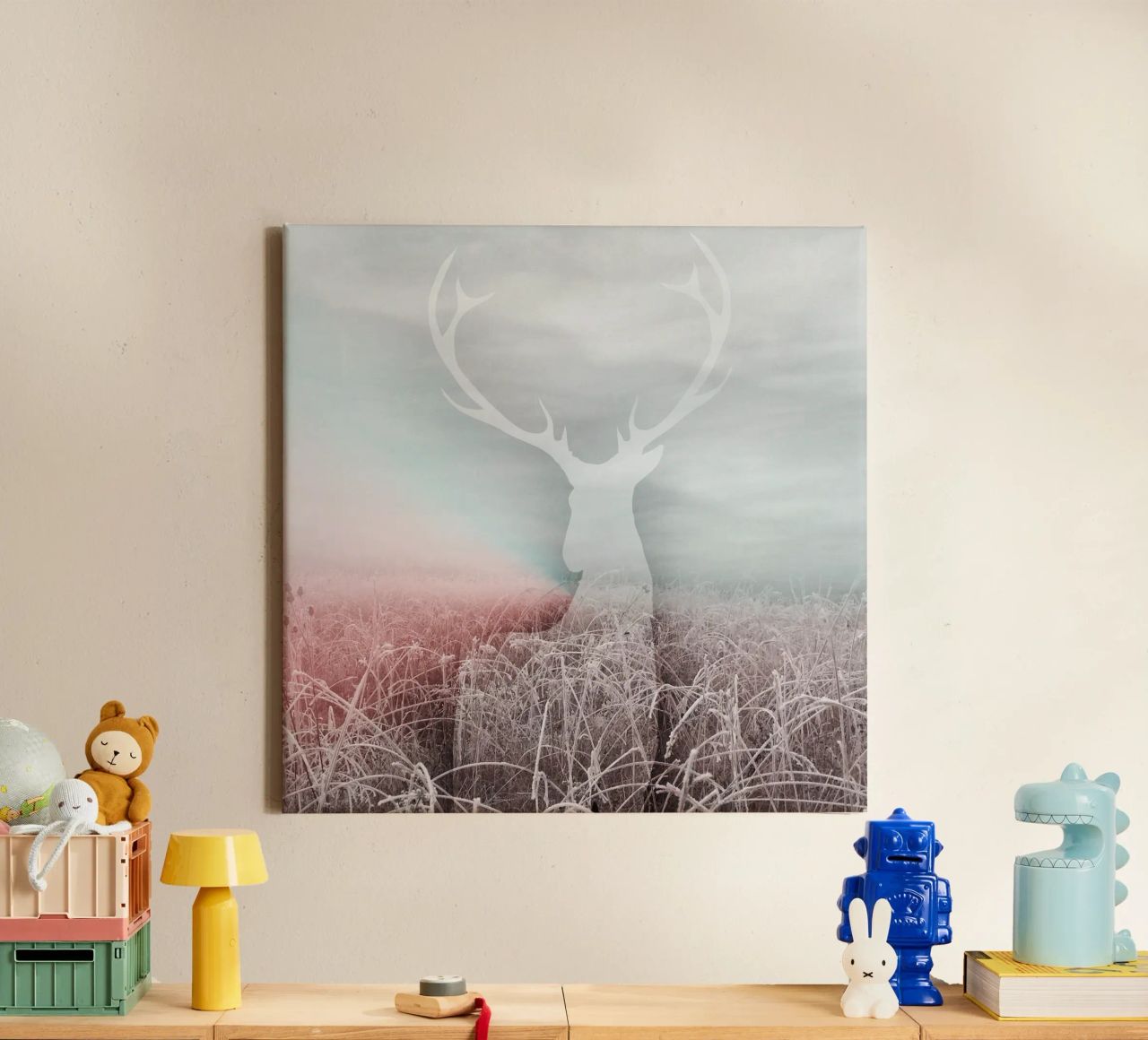 Geisterhirsch in winterlicher Landschaft – Mystische Naturku Leinwand von NA/MO