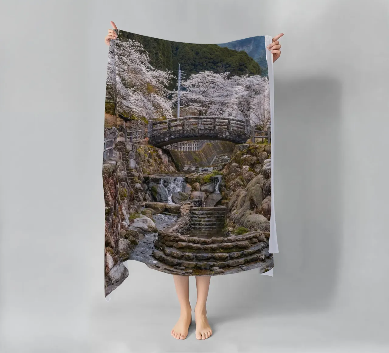 Cascate di ciliegi in fiore - Kyushu, Giappone telo mare da Marcel Bisig