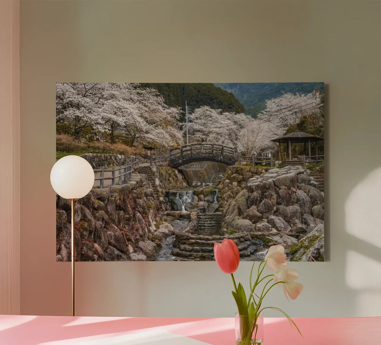Cascate di ciliegi in fiore - Kyushu, Giappone tela con Cornice a cassetta da Marcel Bisig