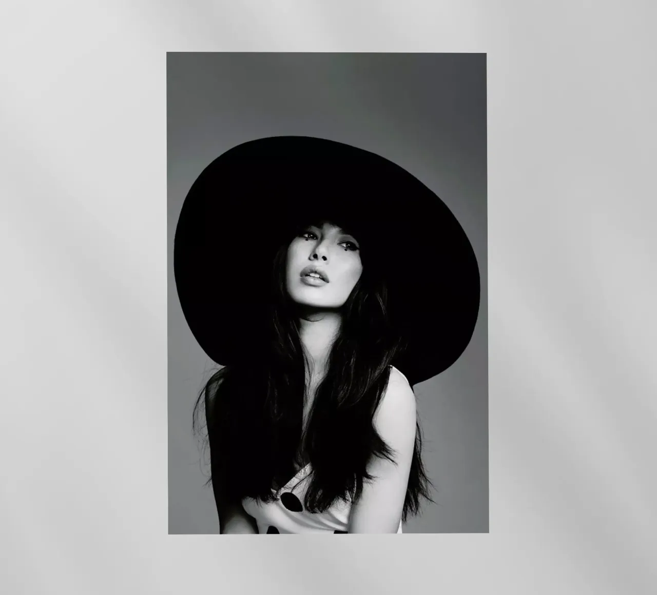 Bella pellicola backlit da Runway Collective