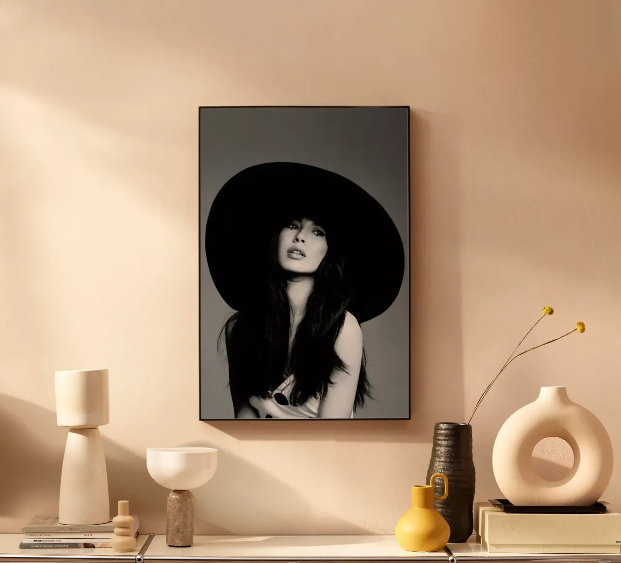 Bella acryl van Runway Collective