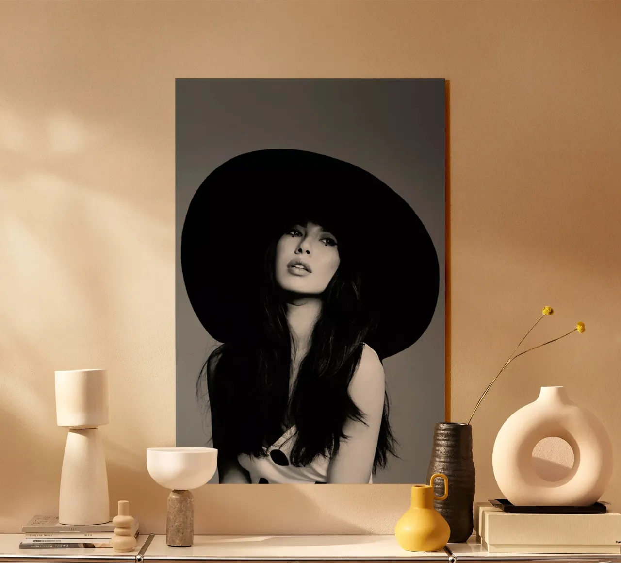 Bella acryl van Runway Collective