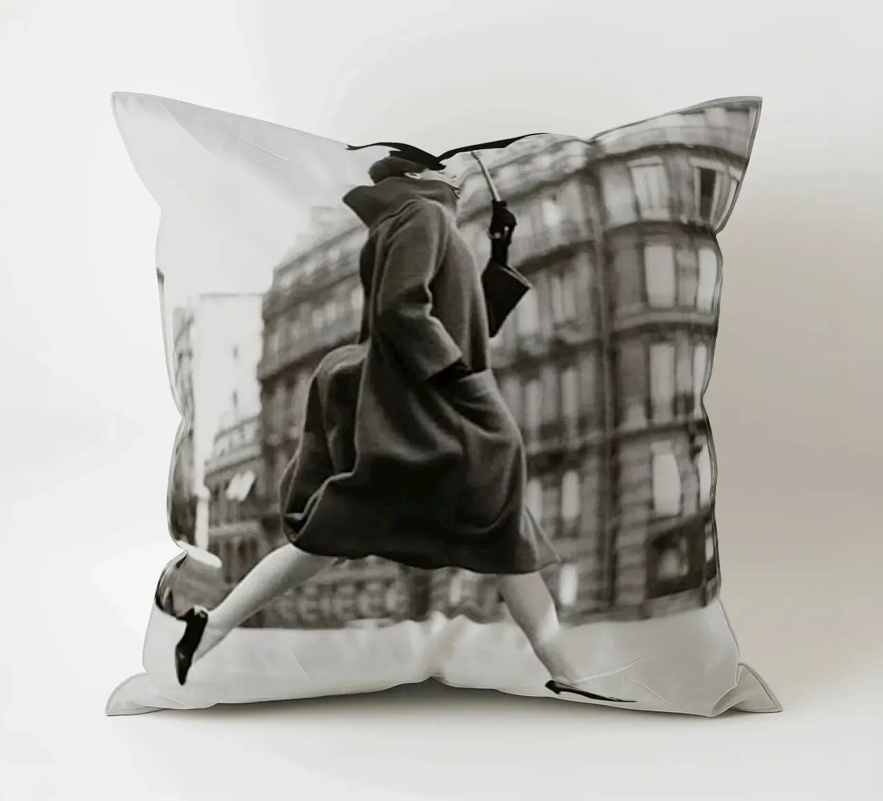 Camminare nell'aria cuscino da Piere art Shops