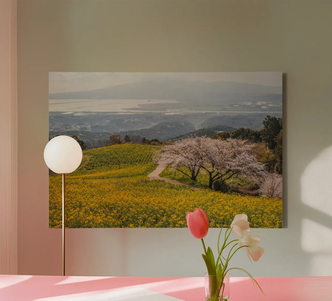 Albero dei ciliegi in fiore a Kyushu, Giappone tela con Cornice a cassetta da Marcel Bisig