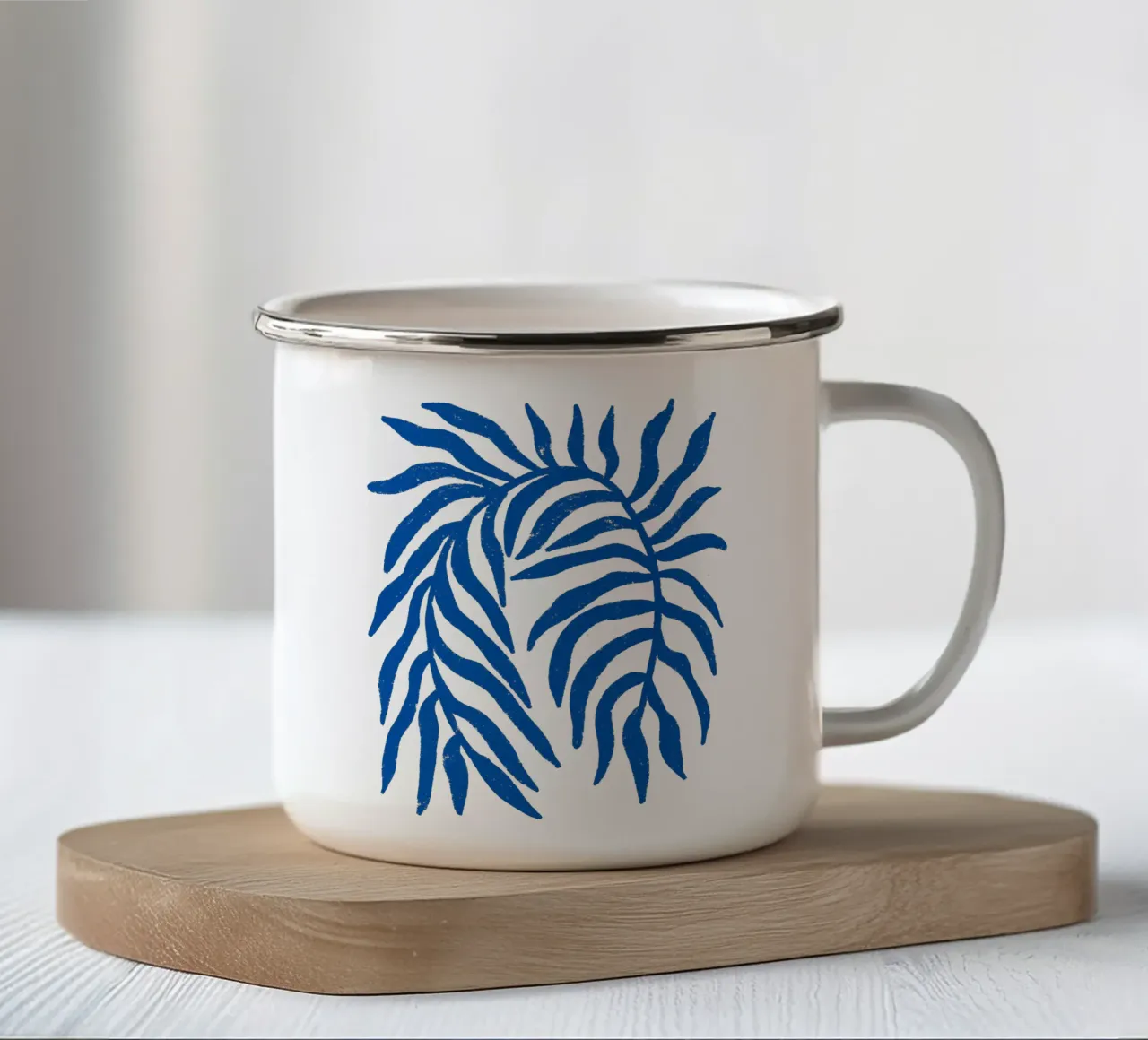 Blauer Scherenschnitt Strukturierter Zweig 1 Emaille Tasse von Wackapacka