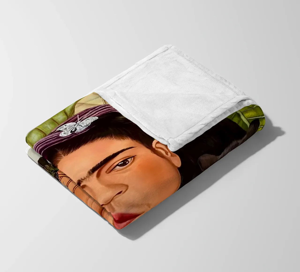 Collana di spine Frida coperta in pile da Popo Photograph
