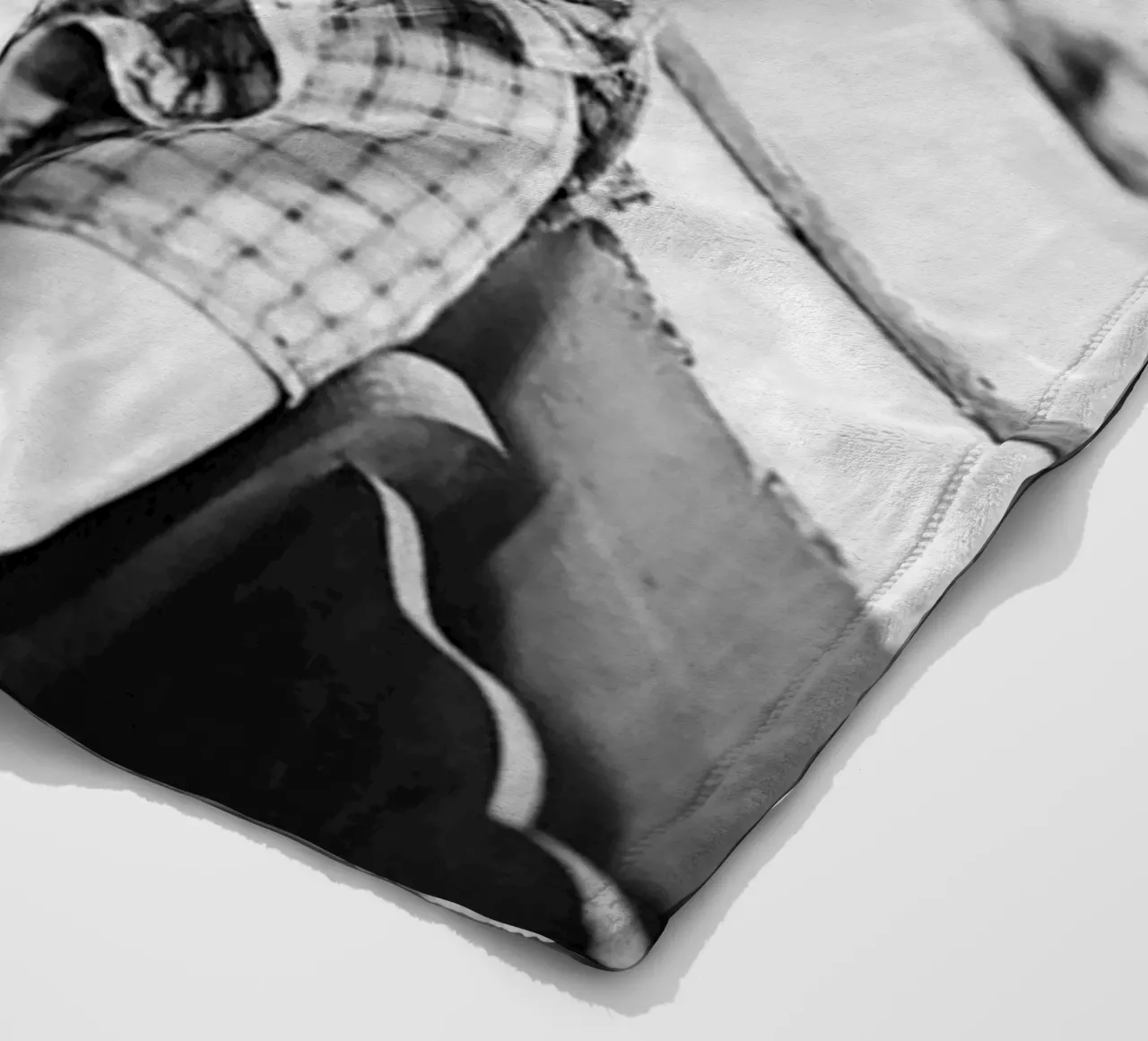 Frida Smooking coperta in pile da Popo Photograph