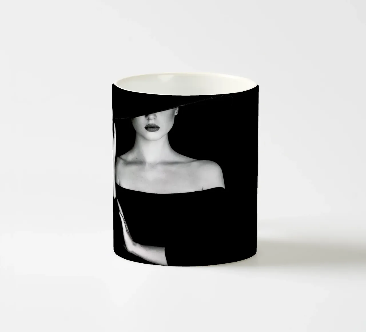Mystique tazza in ceramica da Runway Collective