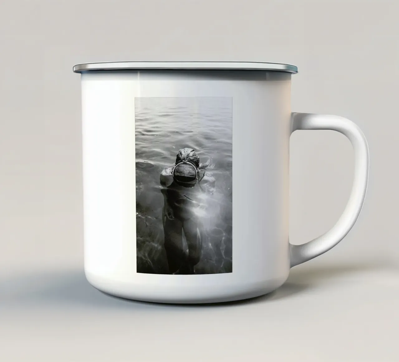 Starnberg tazza in smalto da Chris Abatzis