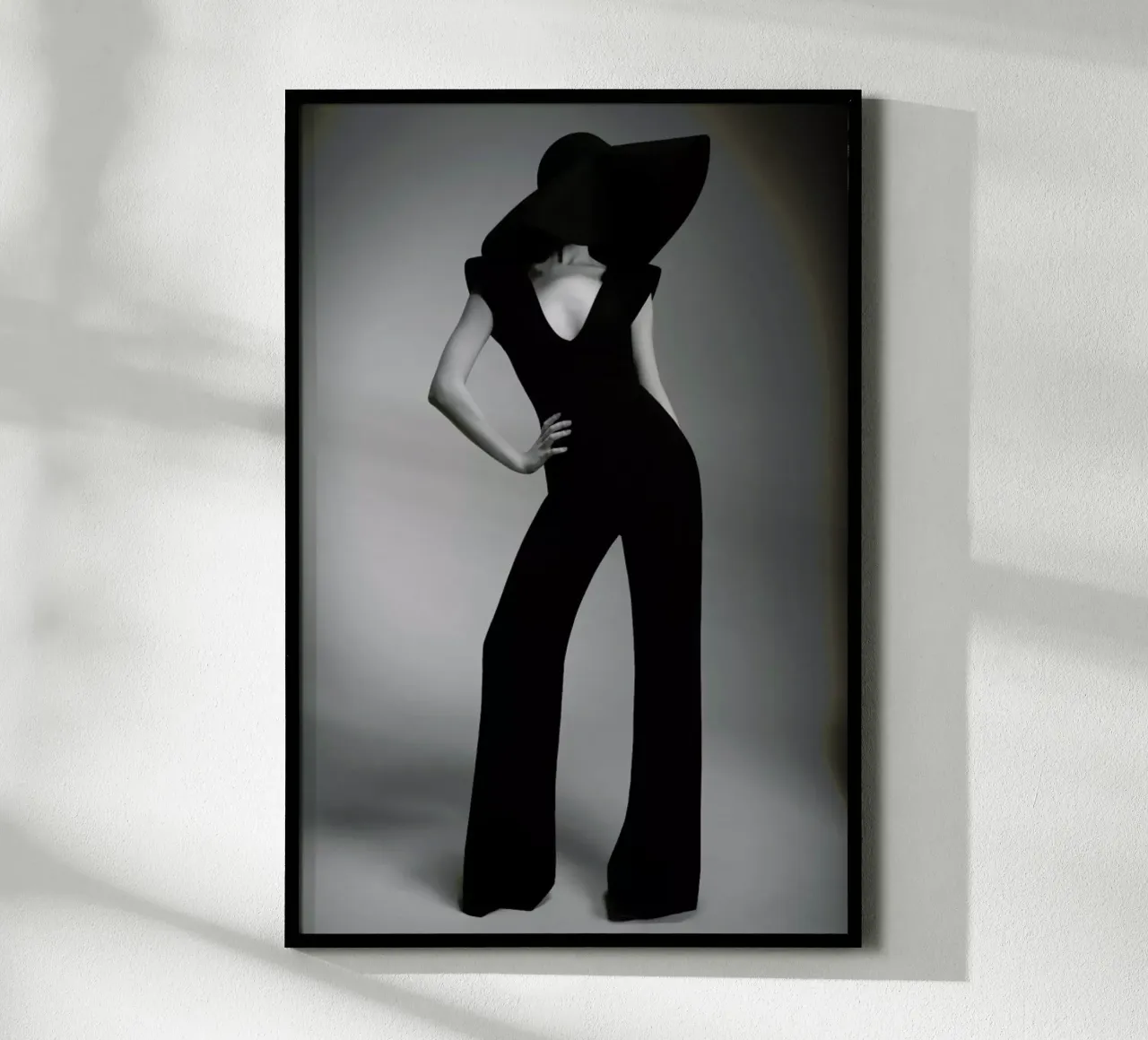 Silhouette poster con telaio in plastica da Runway Collective