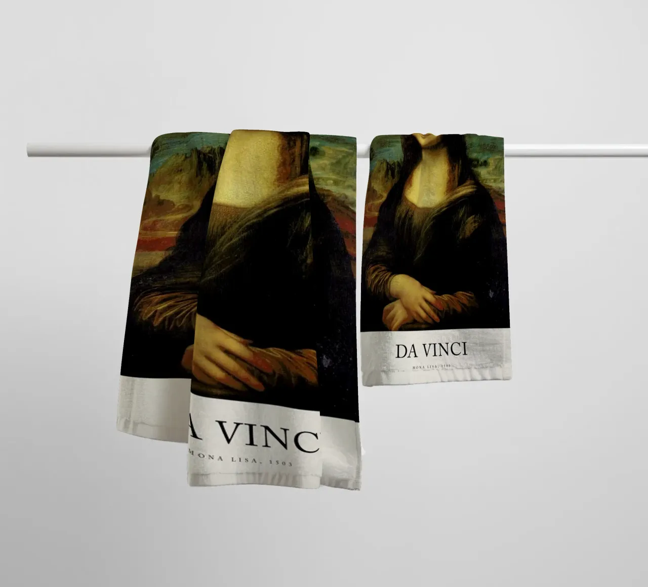 da Vinci - Mona Lisa asciugamano da bagno da Vintage by JUNIQE