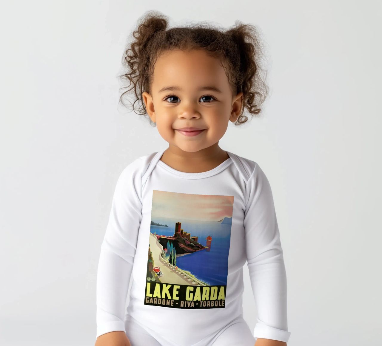 Lake Garda Langarm Babybody von ARTOTHEK