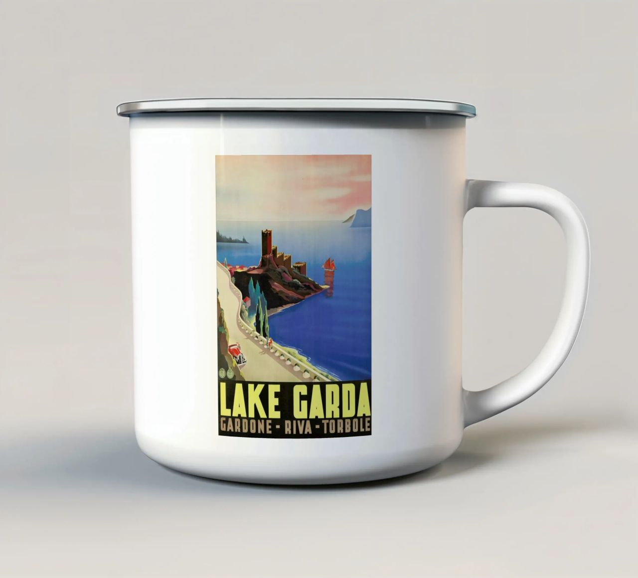 Lake Garda Emaille Tasse von ARTOTHEK