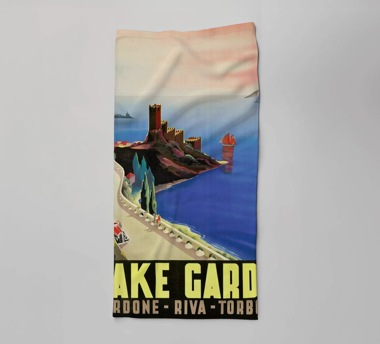 Lake Garda Handtuch von ARTOTHEK