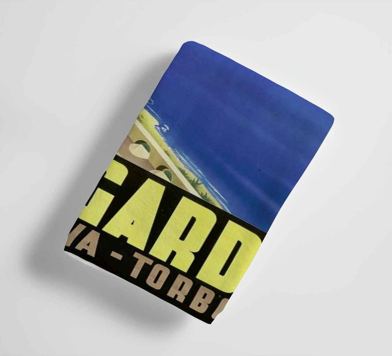 Lake Garda Handtuch von ARTOTHEK