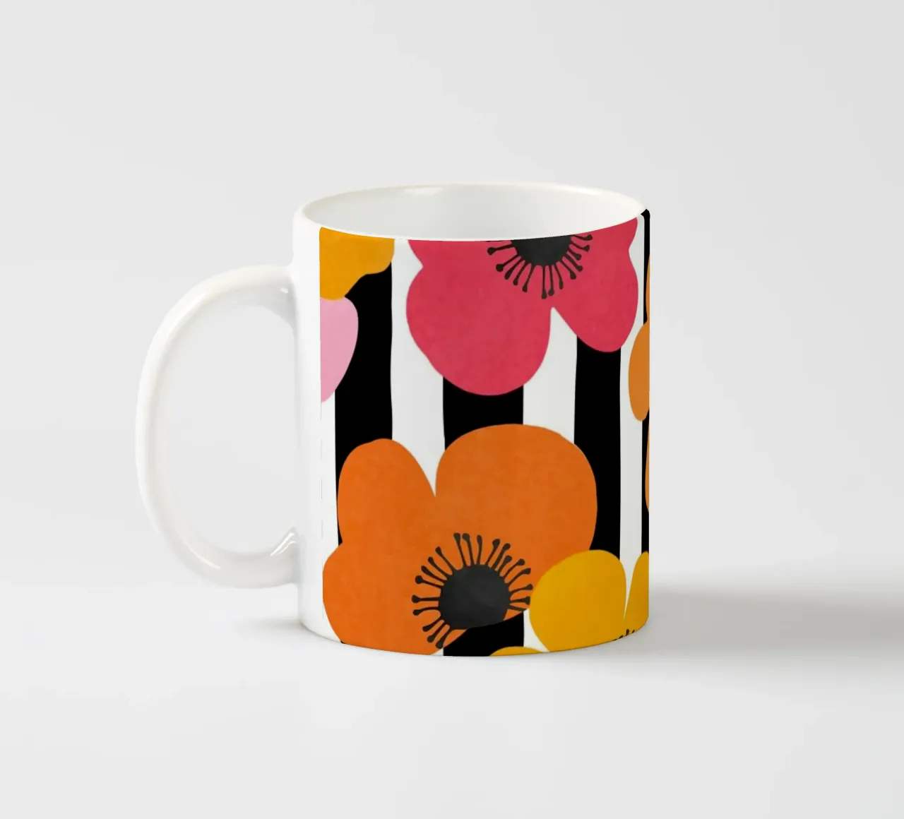 Midcentury Playful Botanical Bold Multicolor Retro Flowers tazza in ceramica da Andrea Haase Modern Home