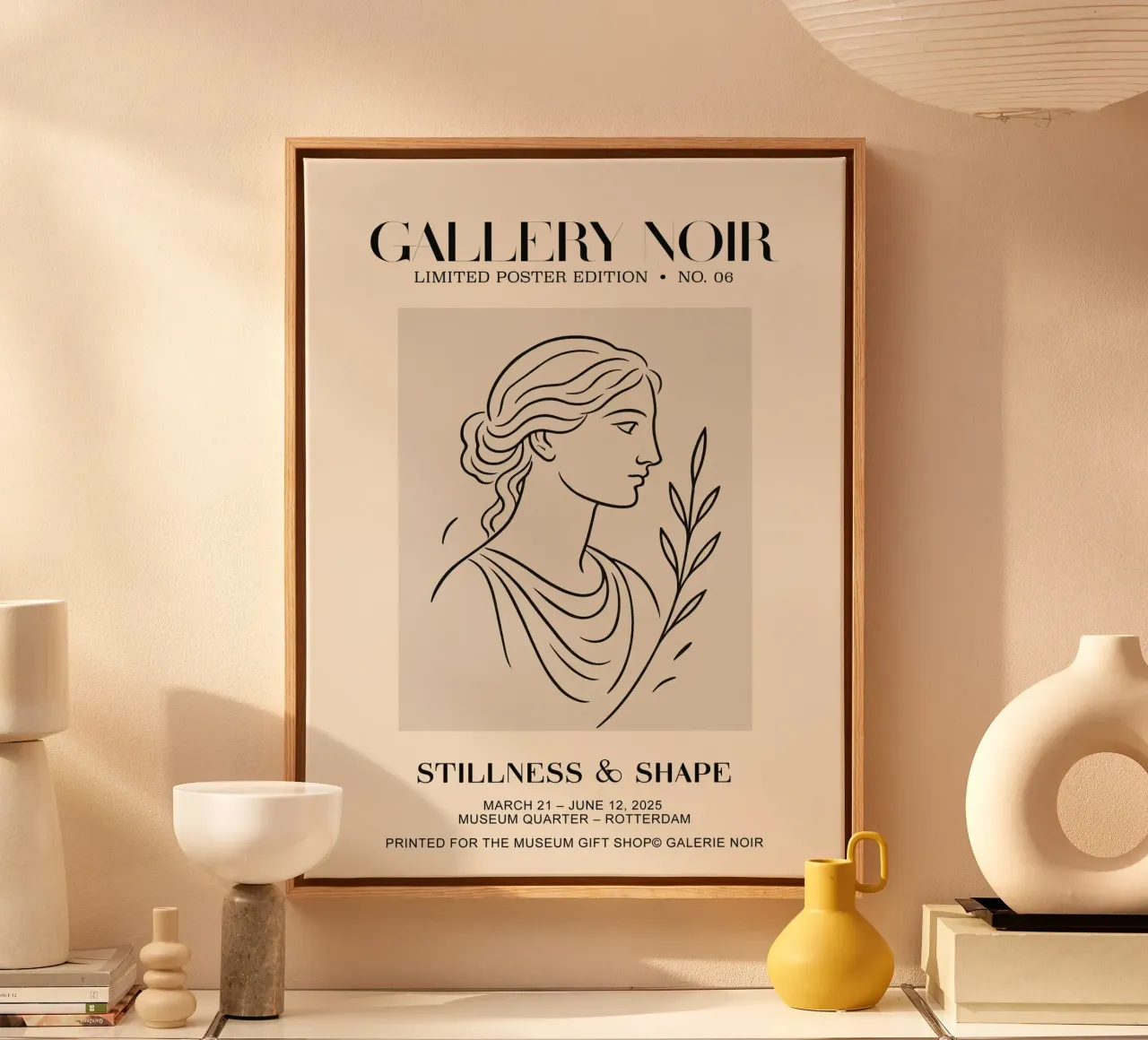 Gallery Noir No 06 tela con Cornice a cassetta da treechild