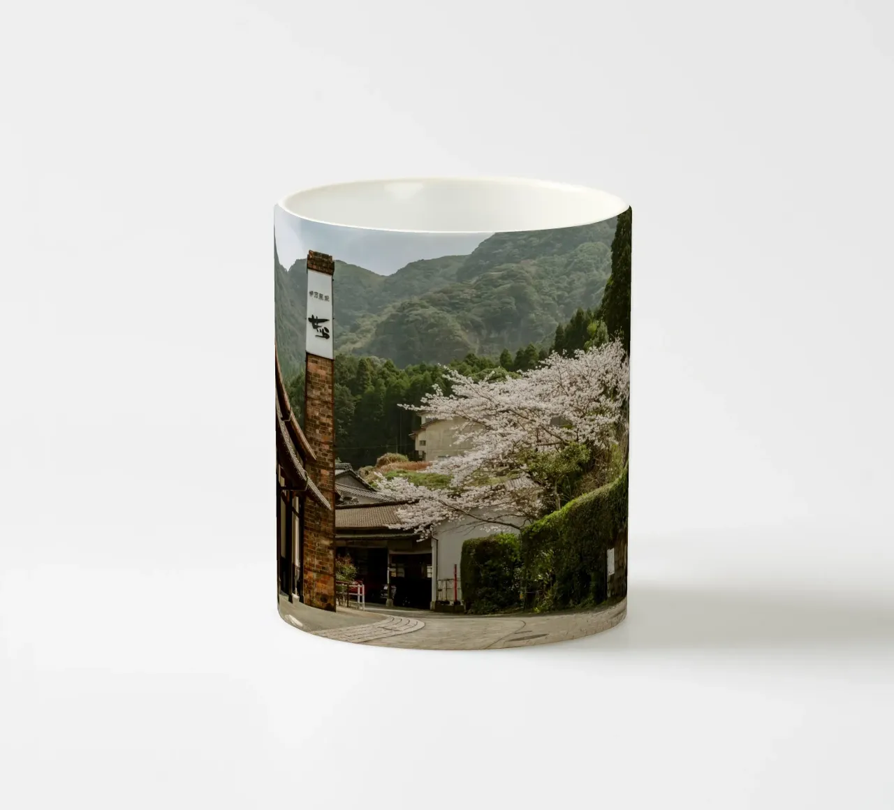 Okawachiyama-Kirschblüten - Kyushu, Japan Keramik Tasse von Marcel Bisig