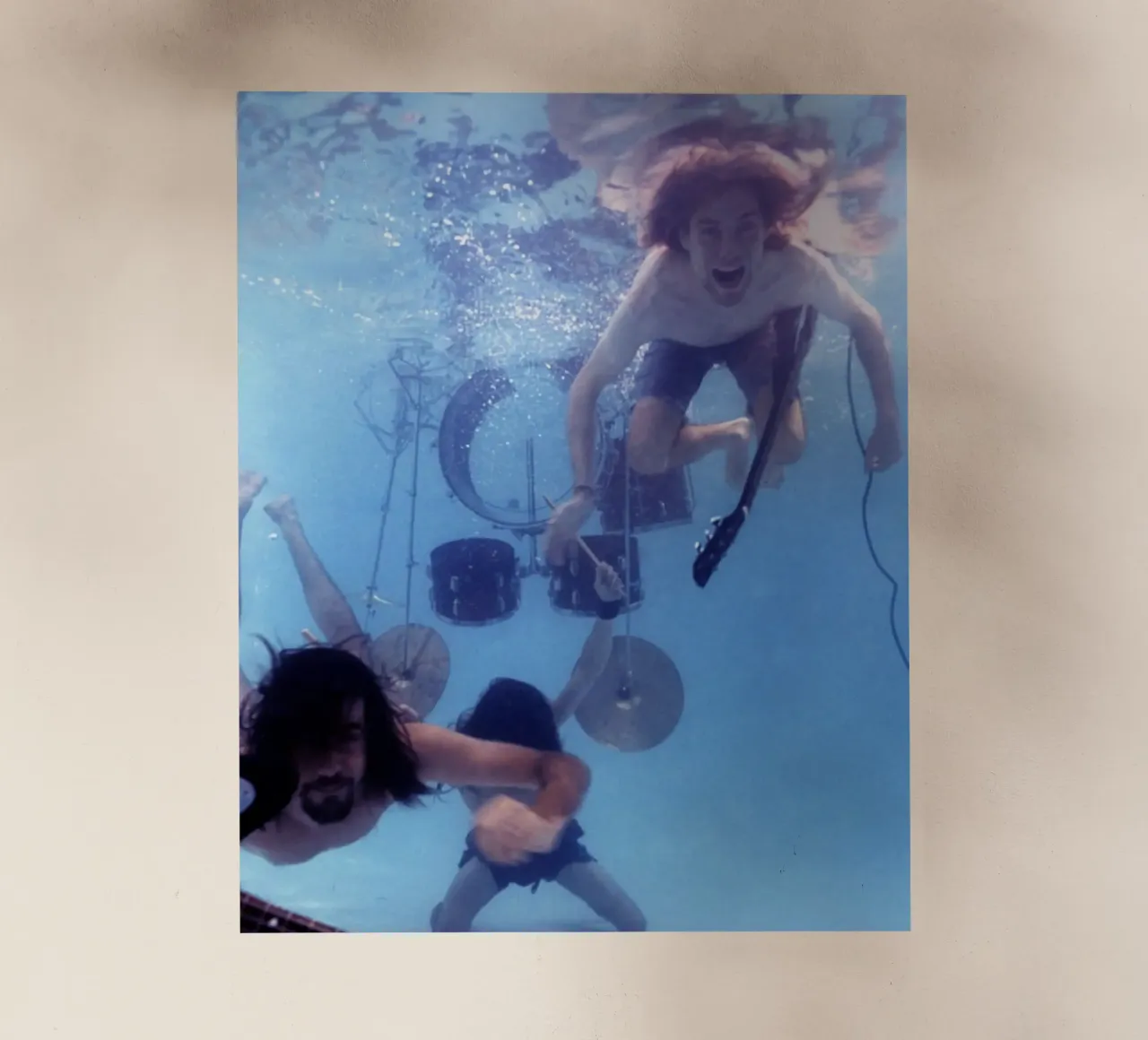 Nirvana sott'acqua pellicola backlit da HUMMERSONIC