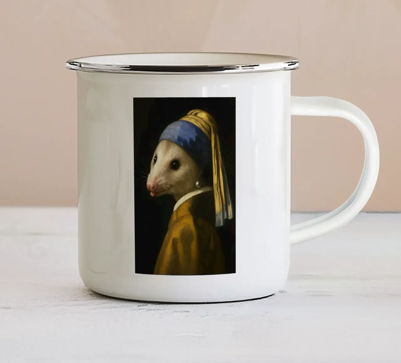 Opossum con orecchino di perla tazza in smalto da the gondals