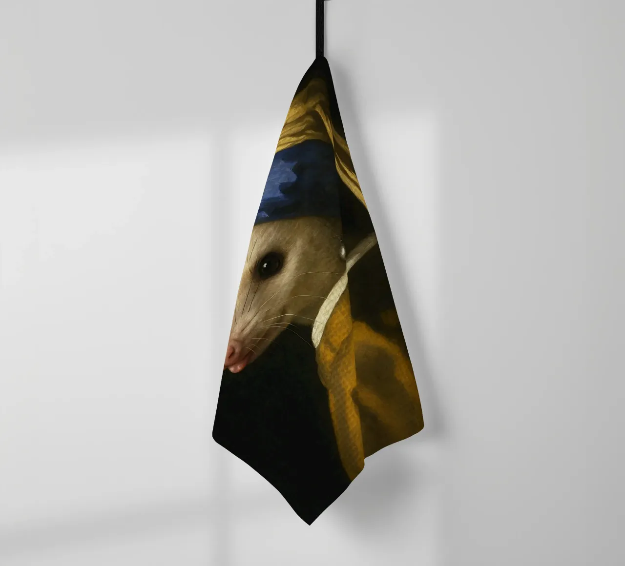 Opossum avec boucle d'oreille en perle torchon de the gondals