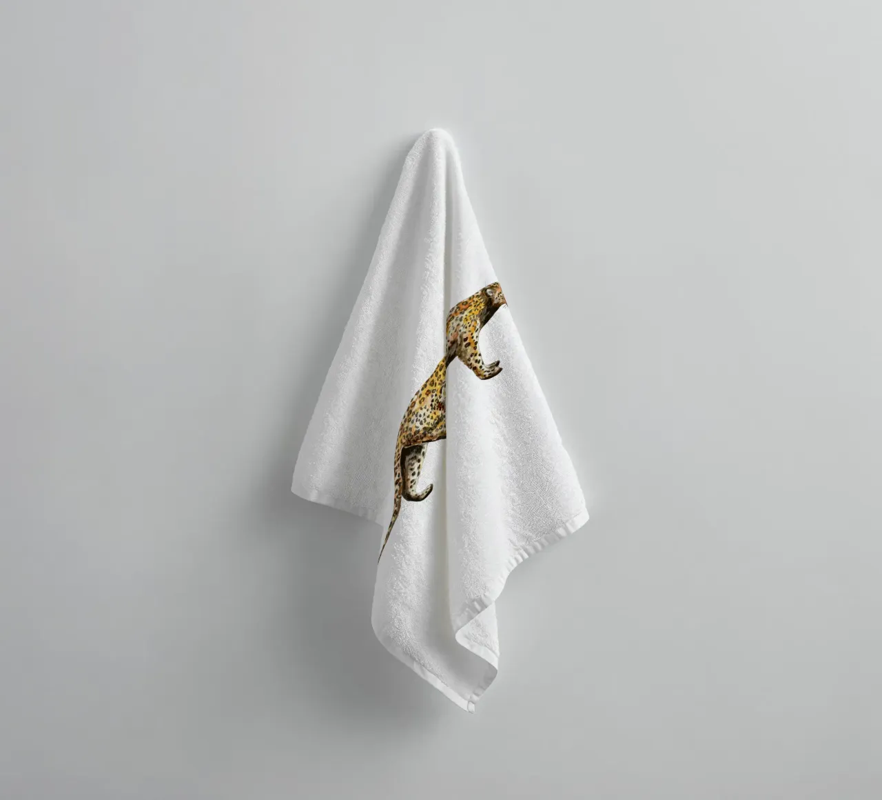 Leopard towel by Femke Zwaan