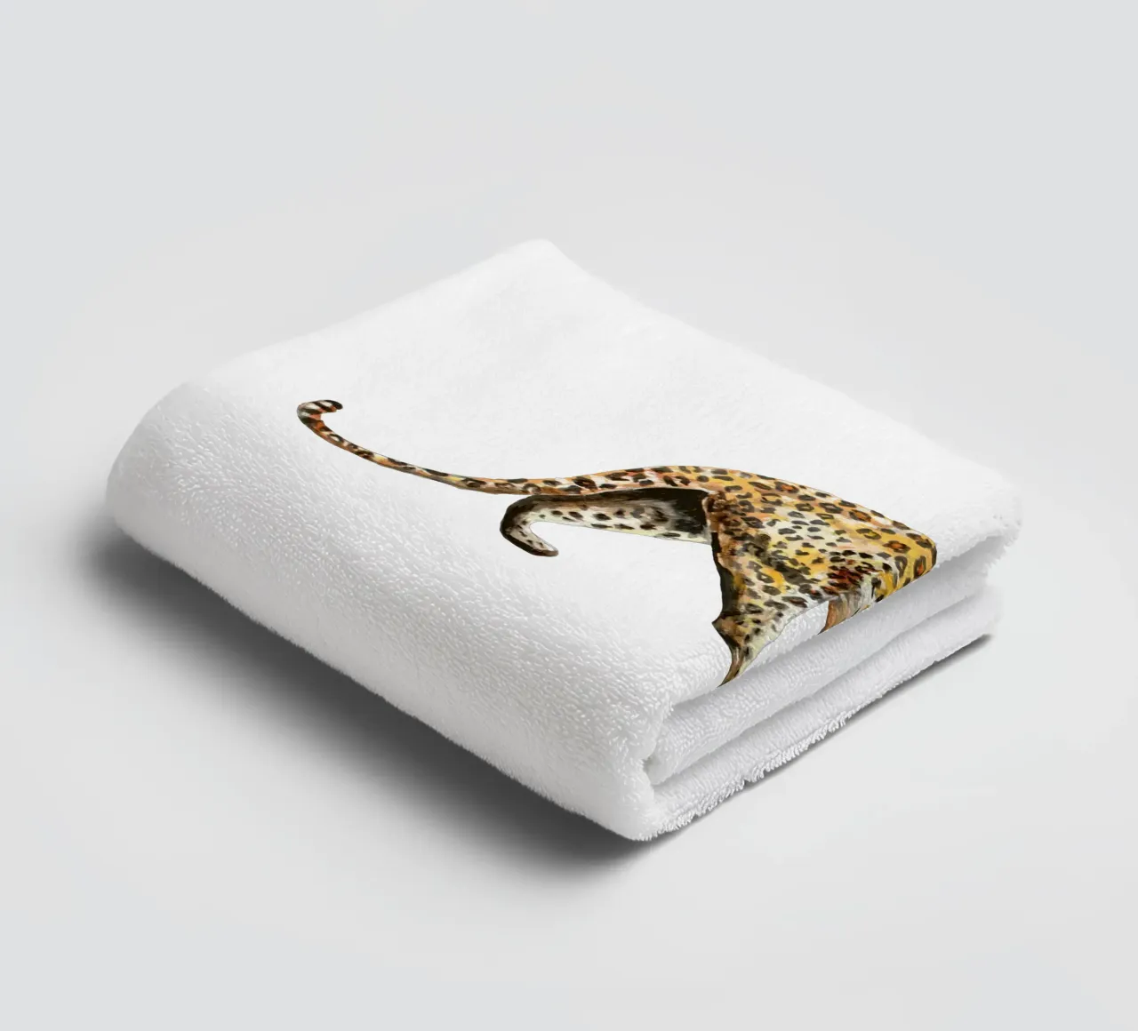 Leopard towel by Femke Zwaan