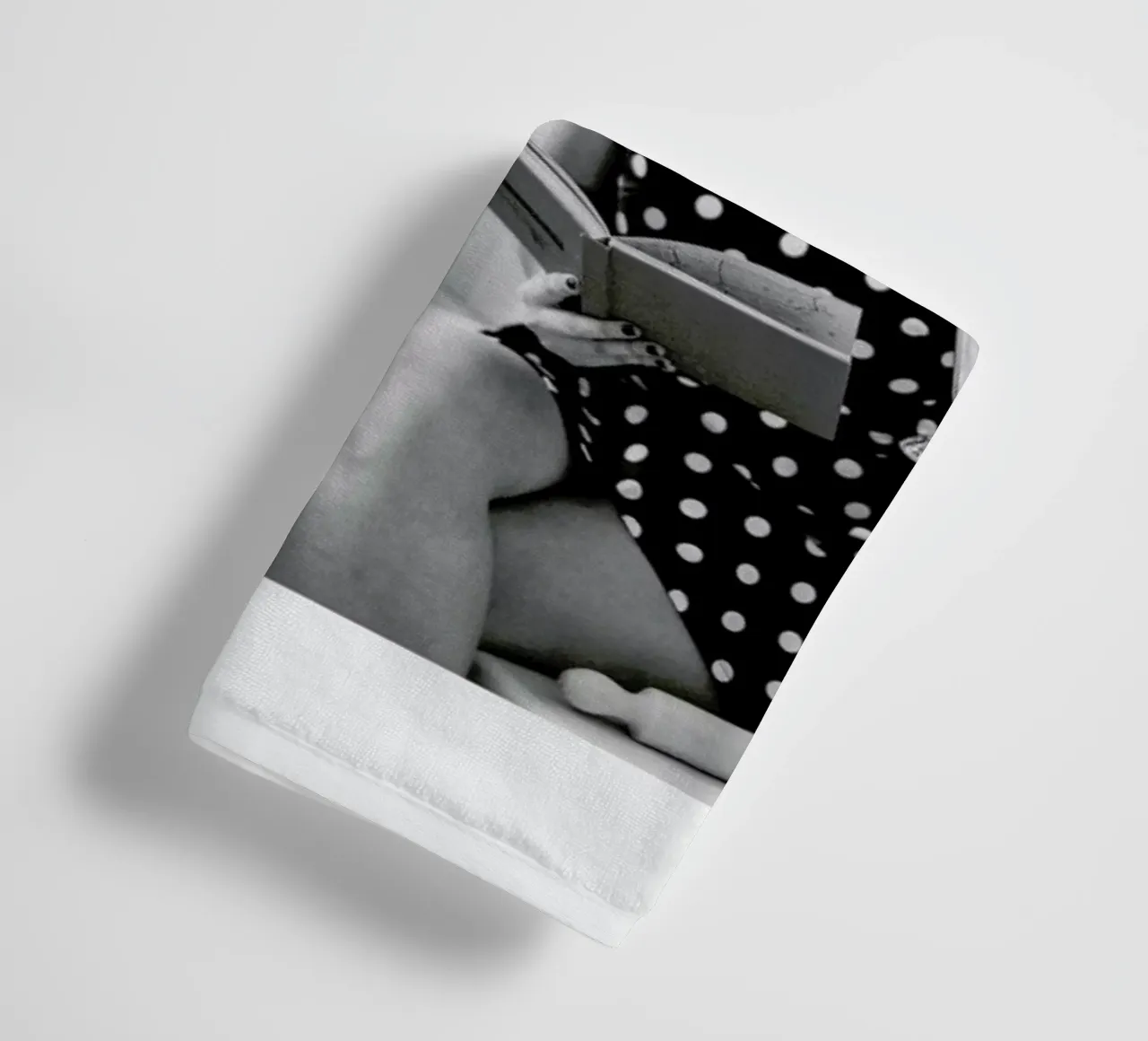 Polka Dots II asciugamano da bagno da Runway Collective