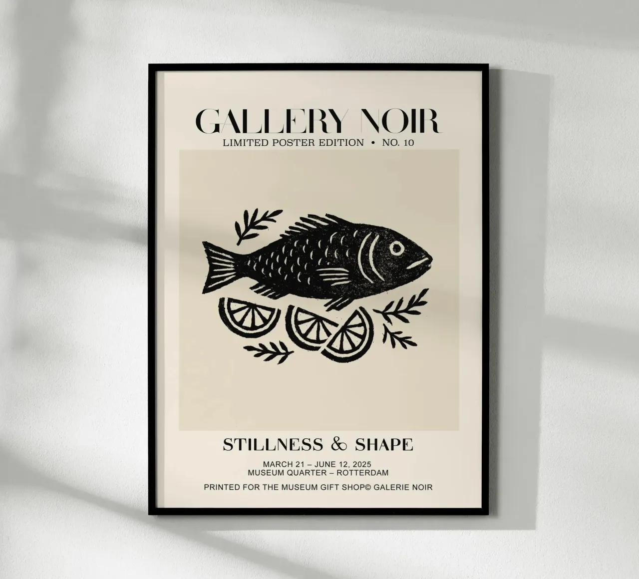 Gallery Noir No 10 poster con telaio in legno da treechild